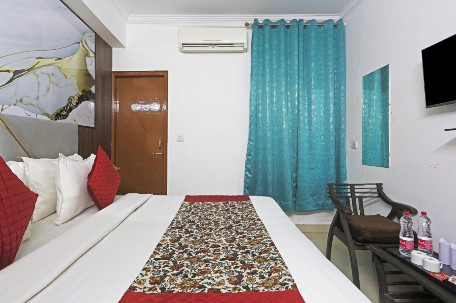 Happy Plaza- Near Delhi International Airport Pkicup Free 3* New Delhi