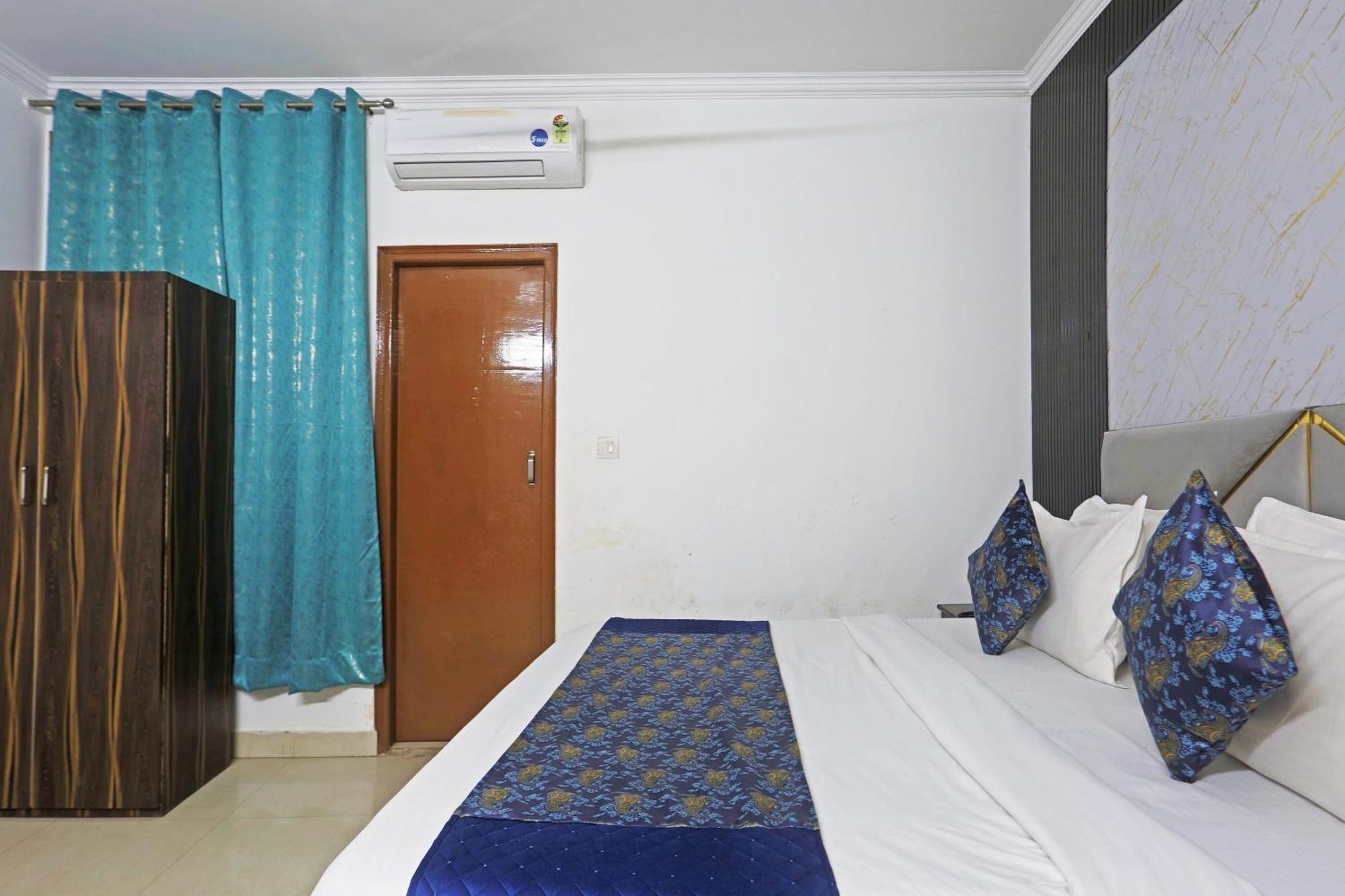 Happy Plaza- Near Delhi International Airport Pkicup Free Hotel New Delhi
